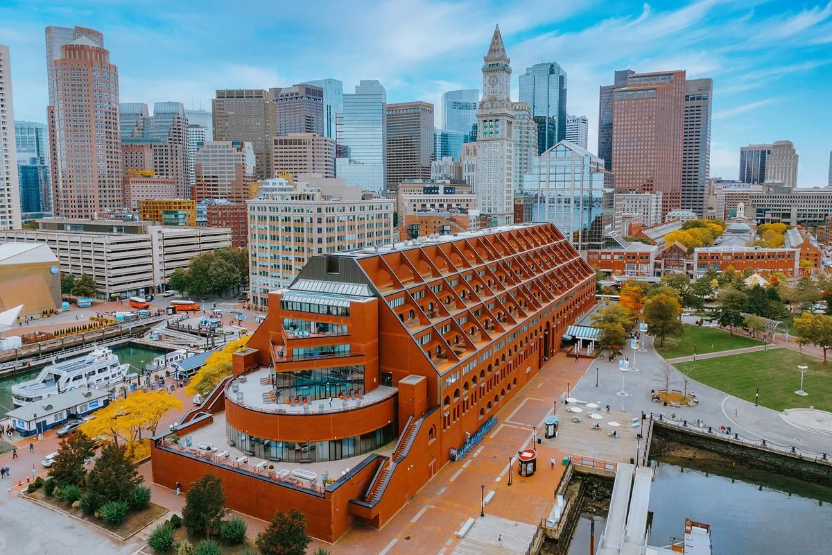 Boston Marriott Long Wharf, photograph 1
