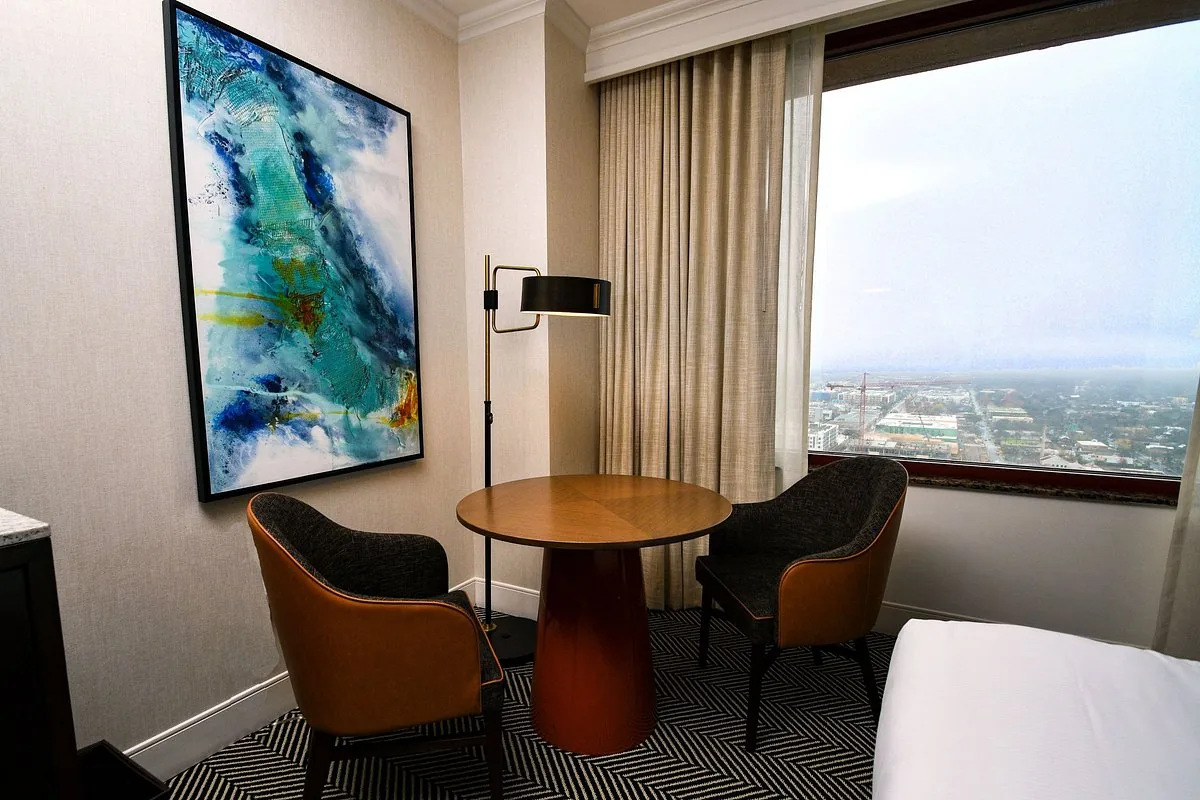 Hilton Austin, photograph 3