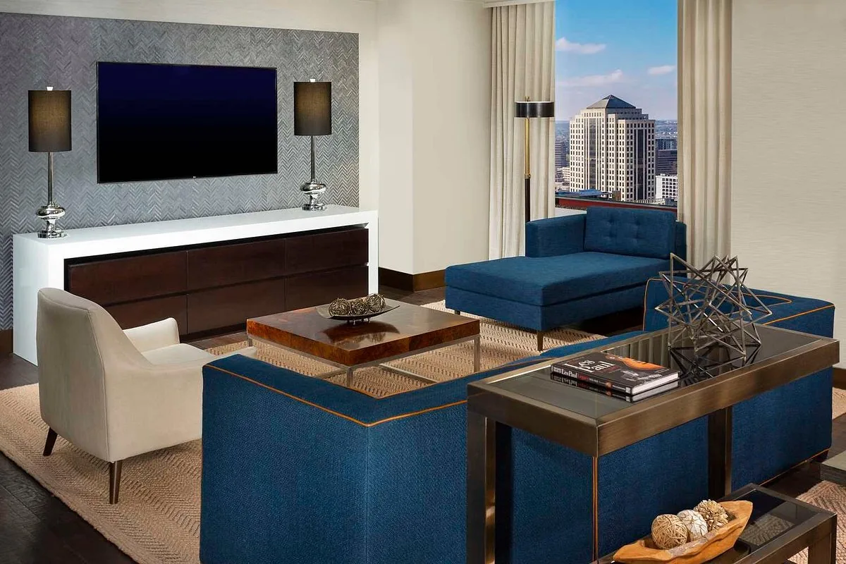 Hilton Austin, photograph 5