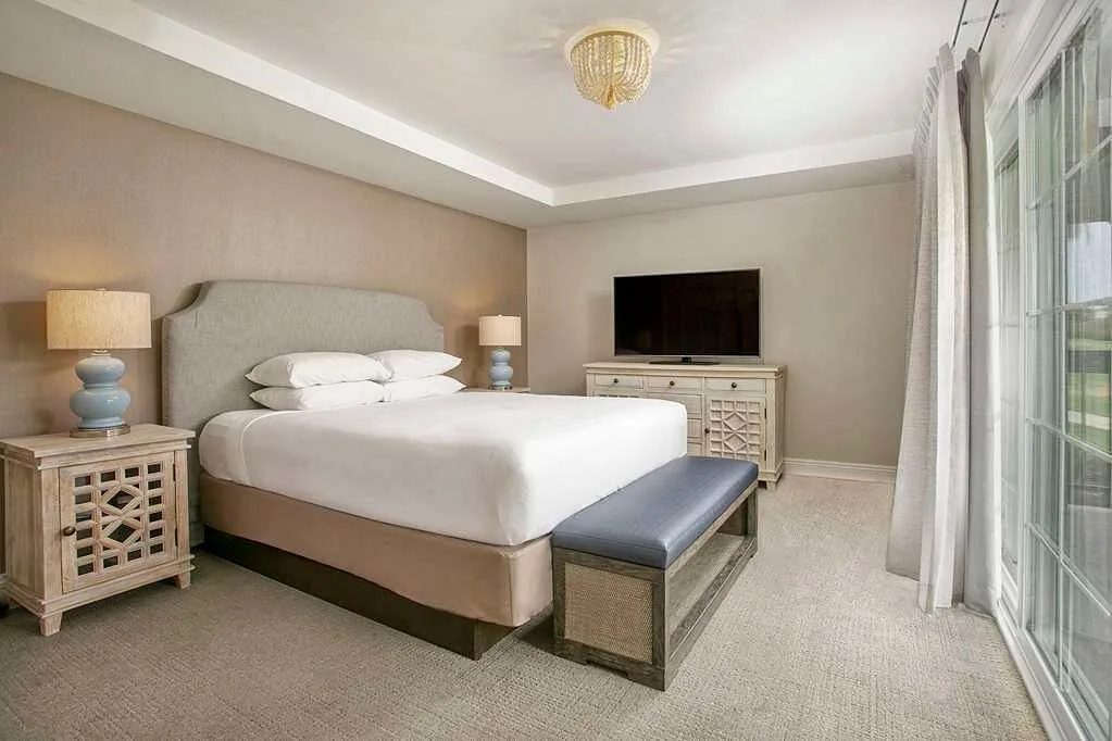 Hyatt Regency Newport Beach, photograph 2