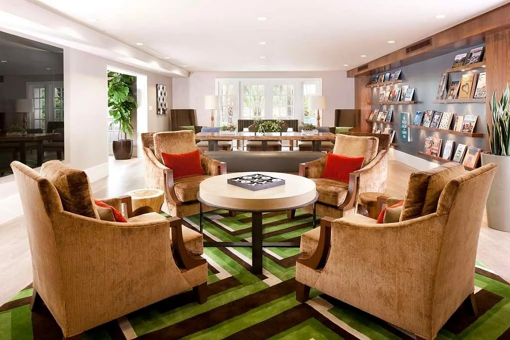 Hyatt Regency Newport Beach, photograph 6